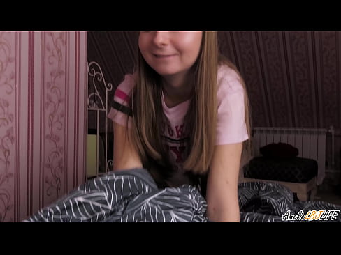 ❤️ ಬ್ಲಾಂಡಿ ತನ್ನ BFF ಅನ್ನು ಆಳವಾಗಿ ಹೀರುತ್ತಾಳೆ ಮತ್ತು ಅವಳ ಬಾಯಿಯಲ್ಲಿ ಕಮ್ ಪಡೆಯುತ್ತಾಳೆ ಸುಂದರ ಪೋರ್ನ್ ನಮ್ಮಲ್ಲಿ